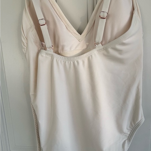 Shade & Shore women Braid Details Extra High leg on one piece swimsuit. - Picture 4 of 7